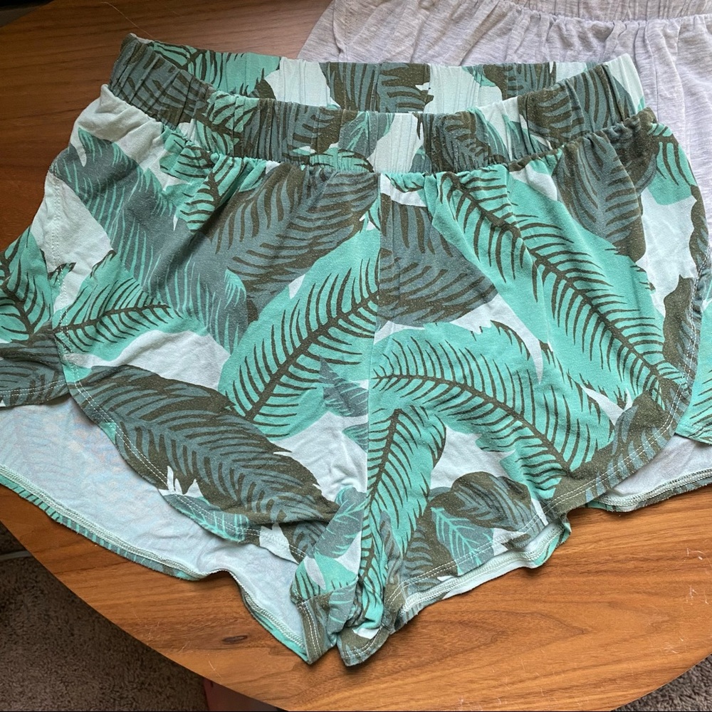 Old Navy SET of 100% Cotton Shorts - Picture 2 of 8